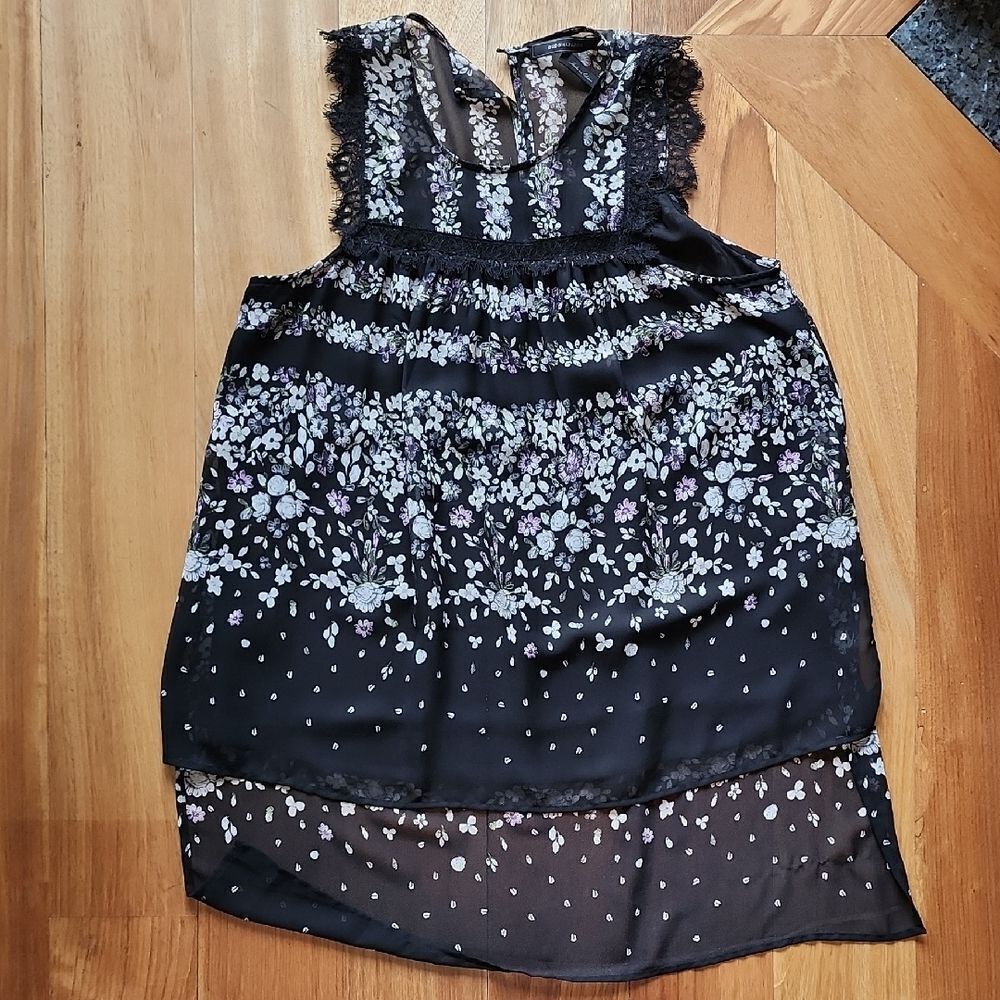 BCBGMaxAzria Black Floral High-Low Top- Women's Size Medium